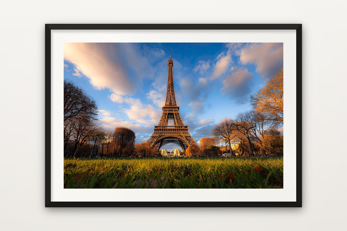 Eiffel Tower, Golden Hour wall art print – The Eiffel Tower at golden hour, Paris