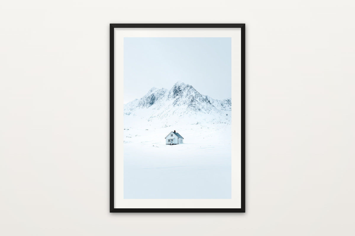 Isolated Cabin wall art print – A lone cabin in the snowy Arctic wilderness of Lofoten